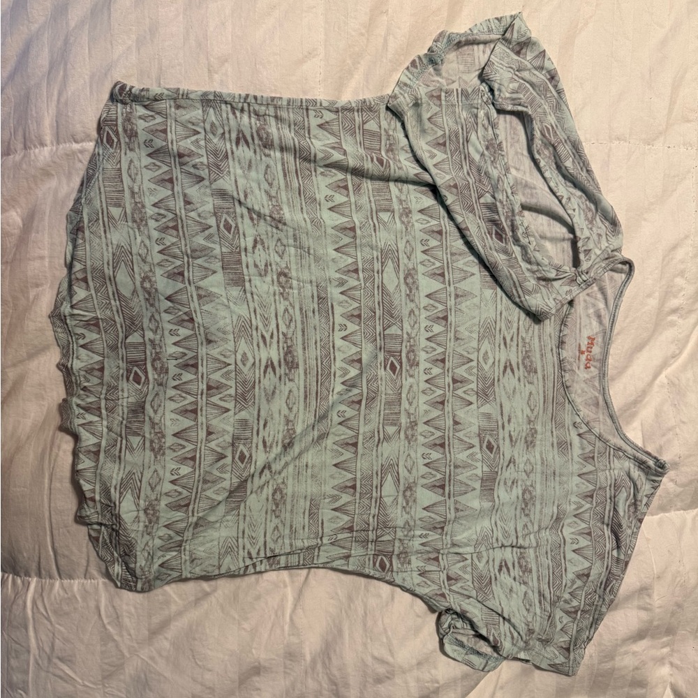 Mudd Geometric Mint Green Short Sleeve Top